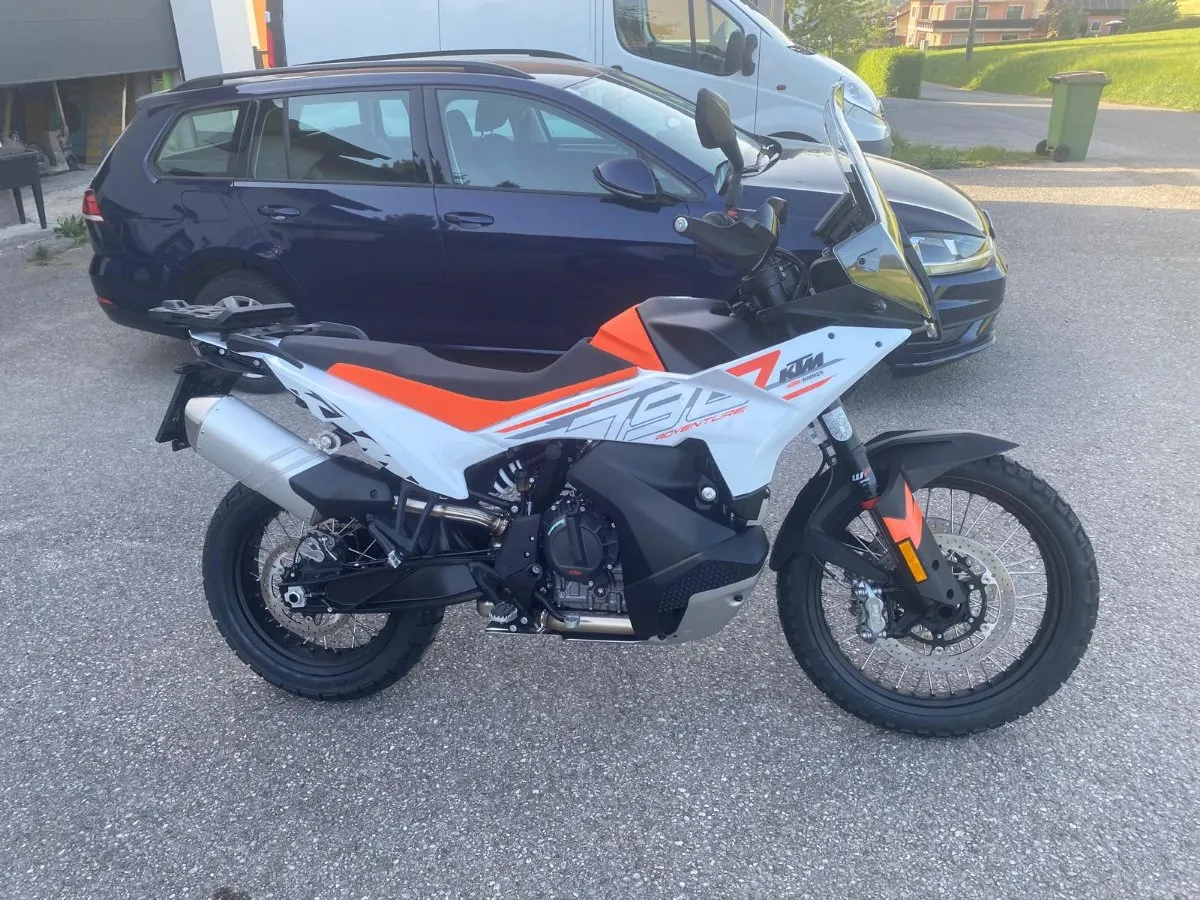KTM 790
