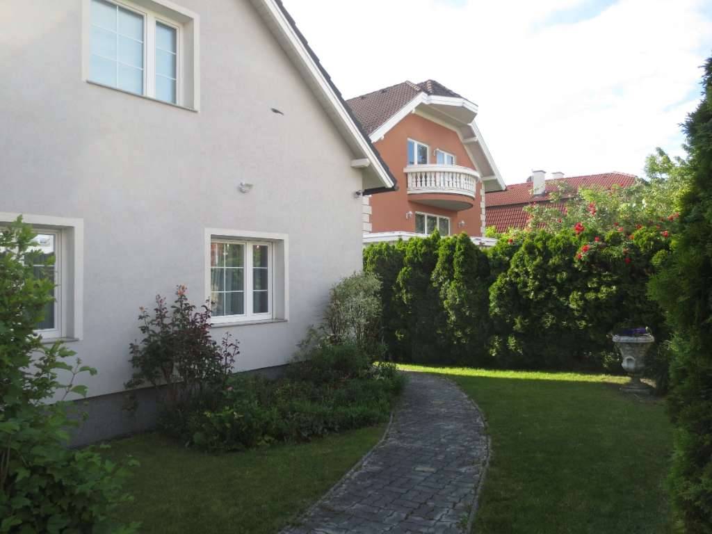 Einfamilienhaus, renoviert, provisionsfrei - Ansicht 2