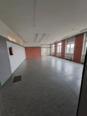Gewerbeimmobilie mieten in Linz Land – 90 m², € 540 – Bild 2 von 2