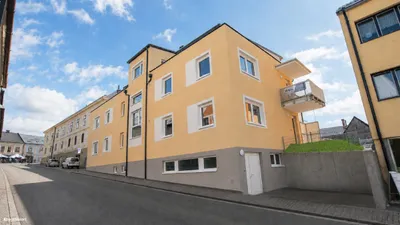 2-Zimmer-Wohnung mieten in Neunkirchen – 59,99 m², € 855 – Bild 2 von 4
