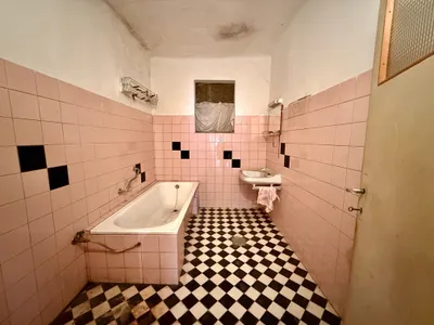 6-Zimmer-Haus kaufen in Hollabrunn – 211 m², € 115.000 – Bild 11 von 11
