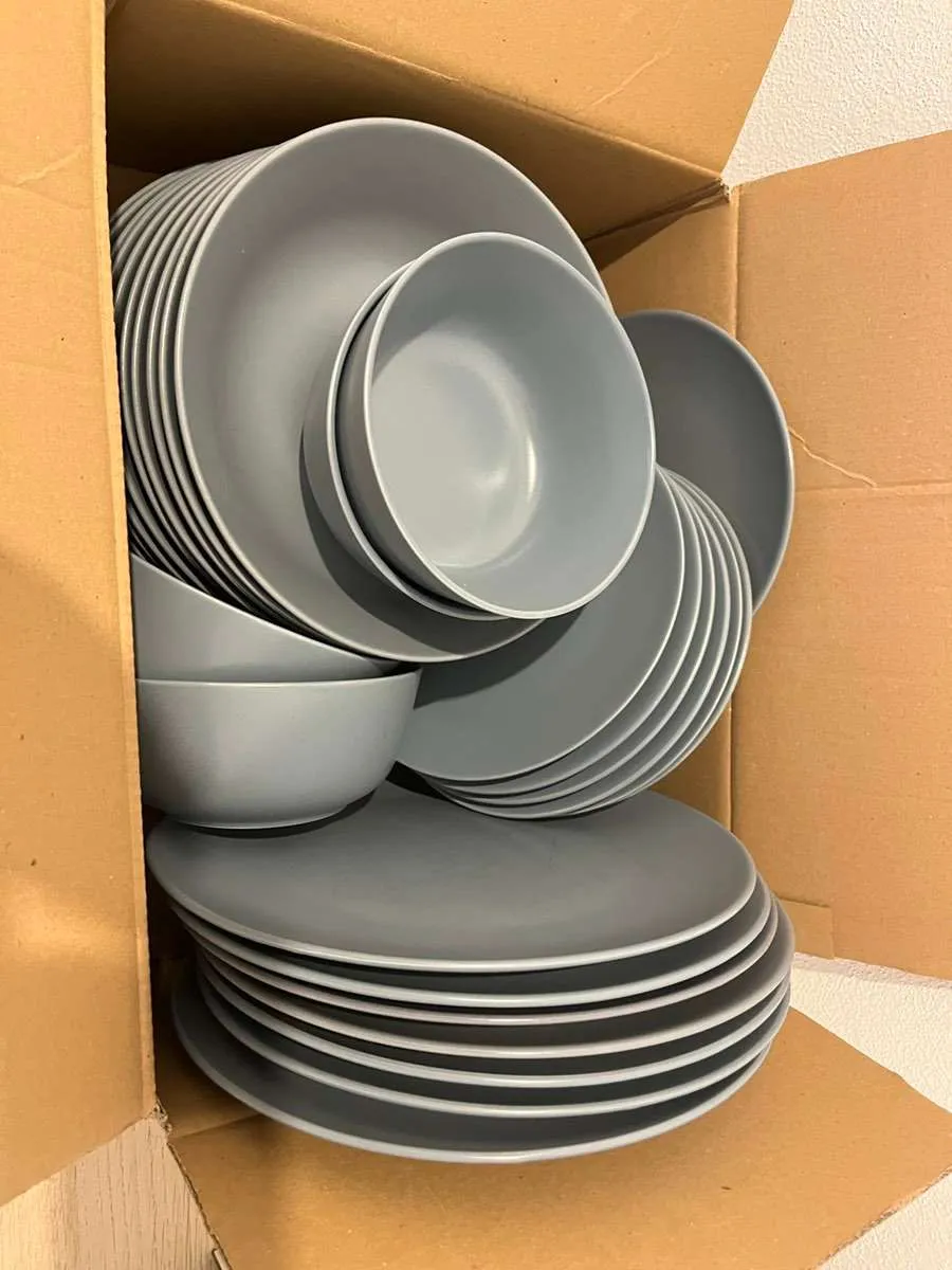 Ikea Geschirr zu verschenken, € 0,- (2212 Großengersdorf)