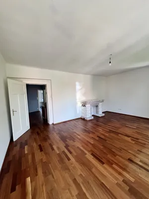 4-Zimmer-Wohnung mieten in Linz – 121 m², € 2.188 – Bild 4 von 8