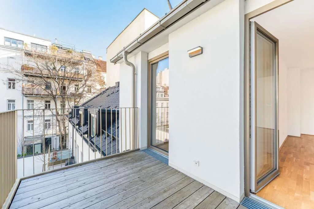 Wenige Schritte zur Mariahilfer Straße! Erstbezug ab Juli! 2-Zimmer-Wohnung mit Balkon zu vermieten! - Widok 2