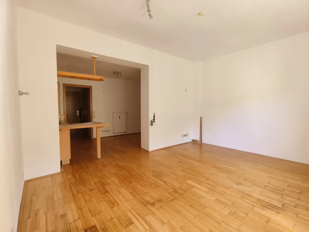 Wohnung mit Einbauküche direkt am Europaplatz – pohled 3