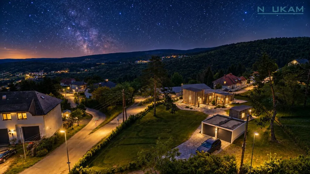 Forchtenstein - Wohnen, wo Natur und Design sich begegnen Ihr Traumhaus mit Garten, Pool und beeindruckendem Weitblick - Ansicht 2