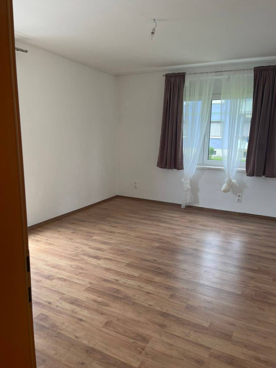 Familienfreundlich 4 Zimmer Wohnung - Ansicht 3
