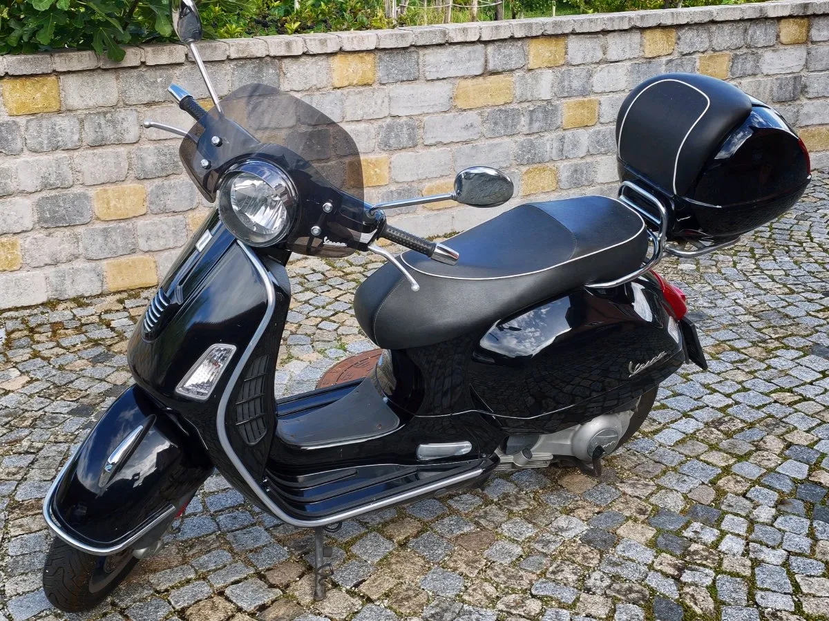 Vespa GTS
