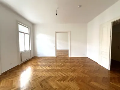 UNBEFRISTET und RENOVIERT: Wohnen in Bestlage in einer 4-Zimmer Altbauwohnung – Bild 3
