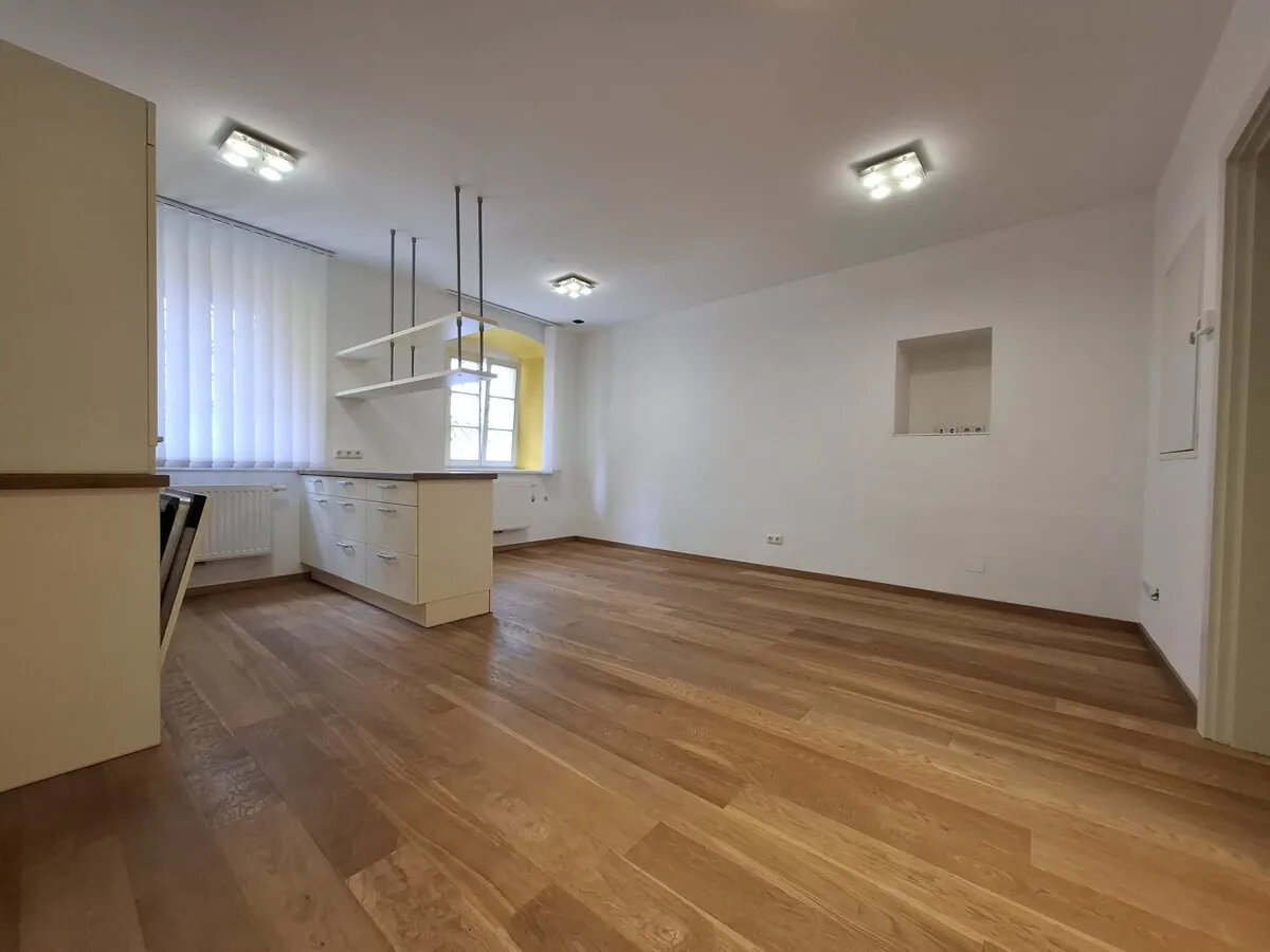 VIELSEITIG NUTZBARE RÄUMLICHKEITEN FÜR BÜRO, STUDIO, ATELIER ODER BERATUNG - Ansicht 2