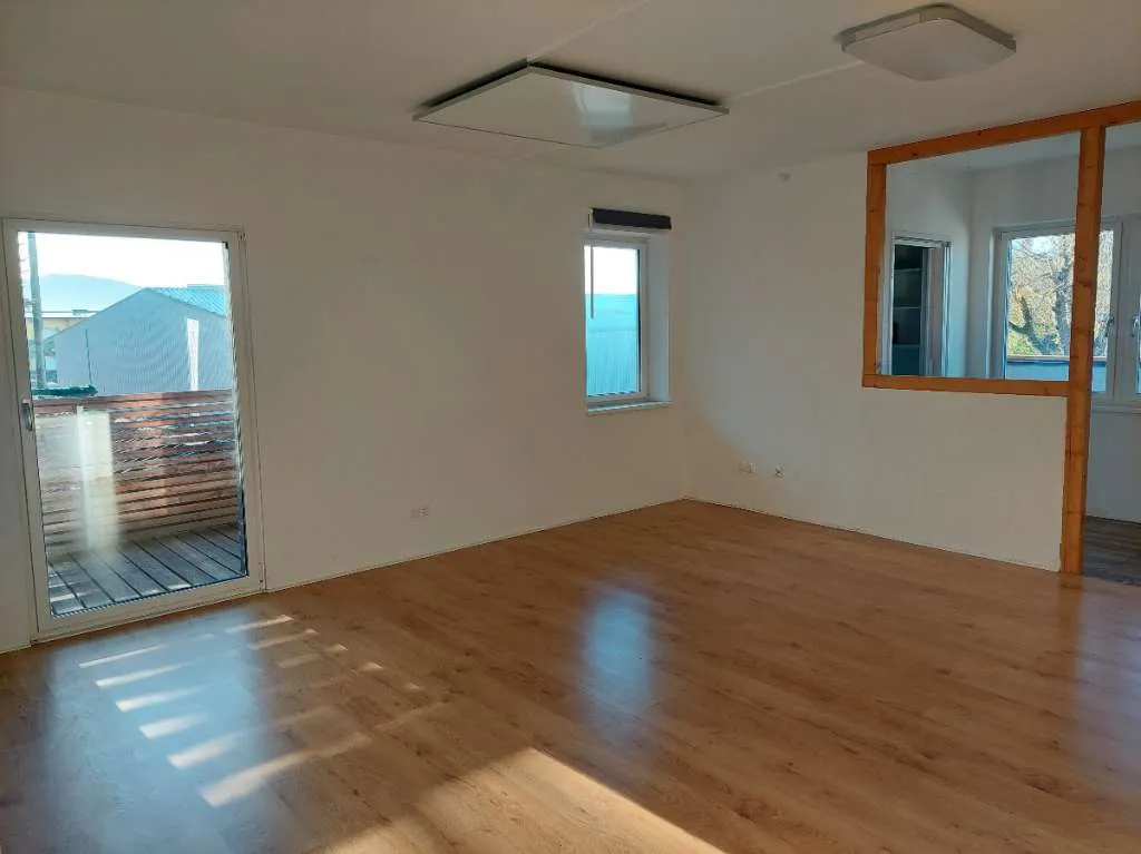 Schöne 2 Zimmerwohnung mit Balkon - Ansicht 3