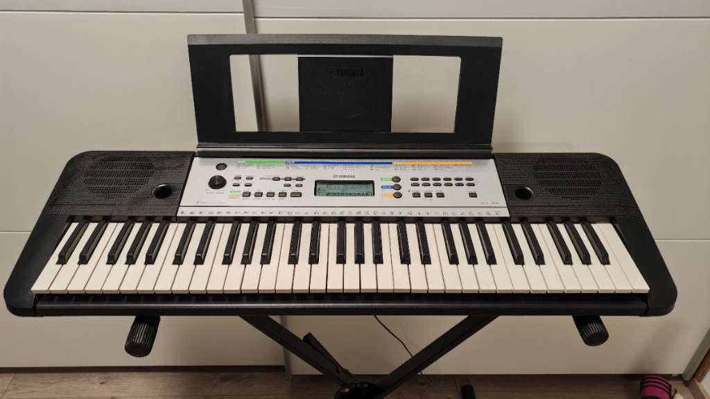 Offers Keyboard, Yamaha YPT-255