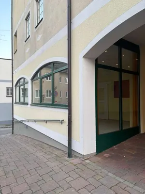 3-Zimmer-Gewerbeimmobilie mieten in Braunau am Inn – 93 m², € 1.000 – Bild 2 von 16