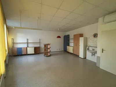 3-Zimmer-Gewerbeimmobilie mieten in Braunau am Inn – 93 m², € 1.000 – Bild 11 von 16