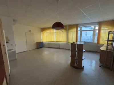 3-Zimmer-Gewerbeimmobilie mieten in Braunau am Inn – 93 m², € 1.000 – Bild 12 von 16