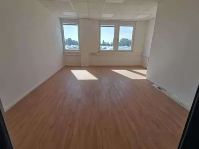 1-Zimmer-Gewerbeimmobilie mieten in Baden – 46 m², € 588 – Bild 5 von 6