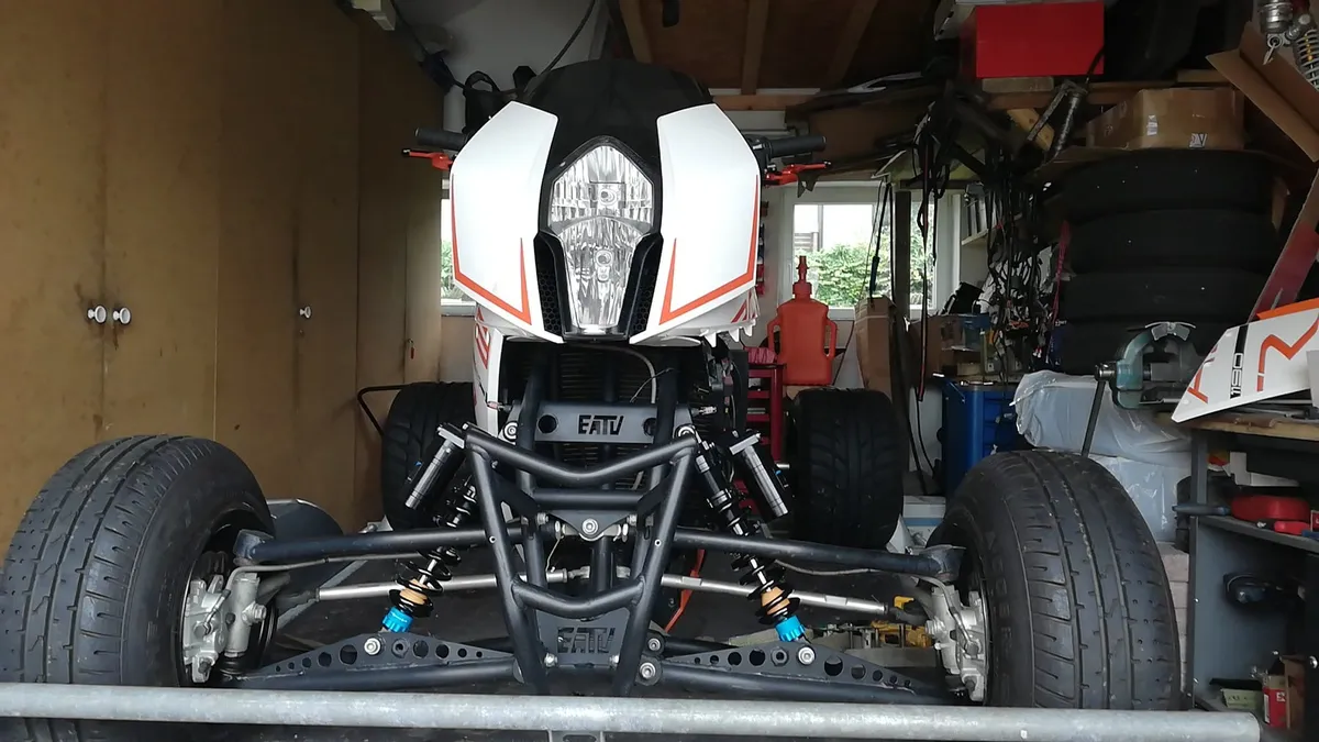 KTM 990