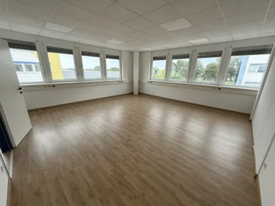 2-Zimmer-Gewerbeimmobilie mieten in Baden – 69 m², € 895 – Bild 5 von 6