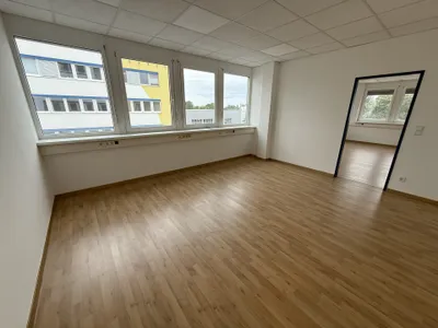 2-Zimmer-Gewerbeimmobilie mieten in Baden – 69 m², € 895 – Bild 4 von 6