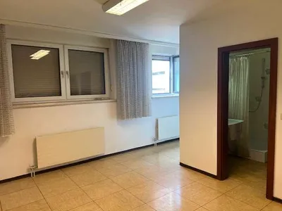13-Zimmer-Gewerbeimmobilie mieten in Graz – 390 m², € 2.900 – Bild 47 von 49