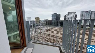 Sonnwendviertel: 1-Zimmer-Wohnung mit Balkon im 17. OG - Fitnessraum, Co-Working & Rooftop-Terrasse inklusive!