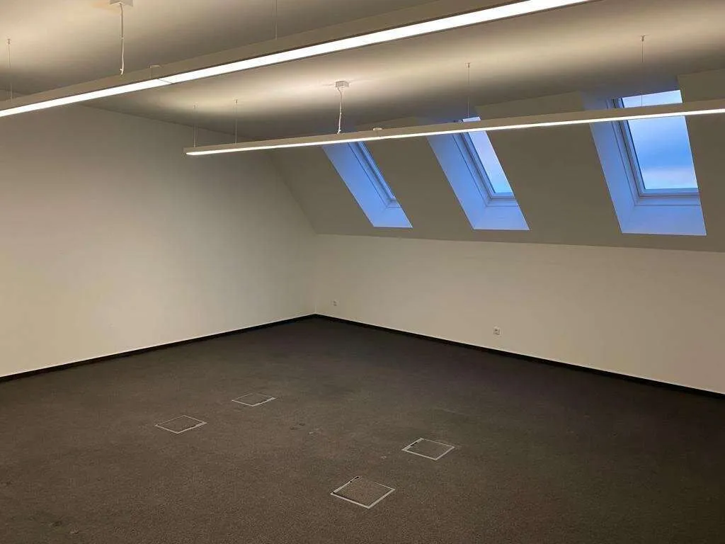 Repräsentative Bürofläche über 2 Etagen an der Landstraße! - Ansicht 3