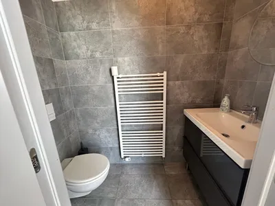 DACHTERRASSENTRAUM MIT 3 ZIMMER UND GROSSZÜGIGE GALERIE IN DER LUSTKANDLGASSE/UNVERBAUBARER FERNBLICK – Bild 3