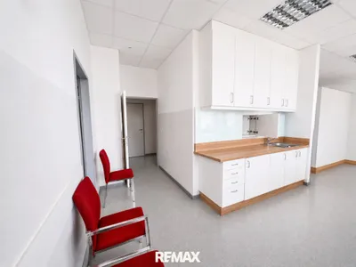 8-Zimmer-Gewerbeimmobilie kaufen in Bruck-Mürzzuschlag – 224 m², € 330.000 – Bild 17 von 44