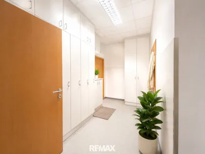 8-Zimmer-Gewerbeimmobilie kaufen in Bruck-Mürzzuschlag – 224 m², € 330.000 – Bild 36 von 44