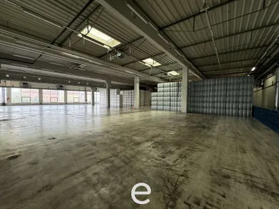 Gewerbeimmobilie mieten in Wels – 2 150 m², € 14.798