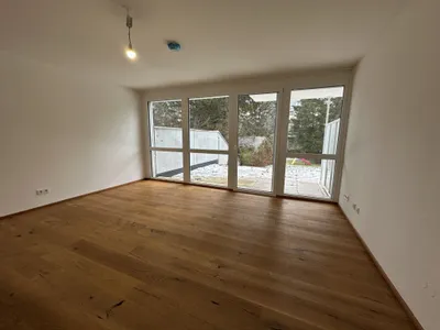 Neuwertige Erdgeschoßwohnung 23. Bezirk: Stilvoll, modern und komfortabel - mit Gemeinschaftsgarten und Tiefgarage – Bild 2