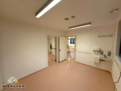 6-Zimmer-Gewerbeimmobilie mieten in Wien – 159 m², € 2.490 – Bild 11 von 39