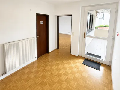 2-Zimmer-Gewerbeimmobilie mieten in Grieskirchen – 30 m², € 330 – Bild 2 von 5