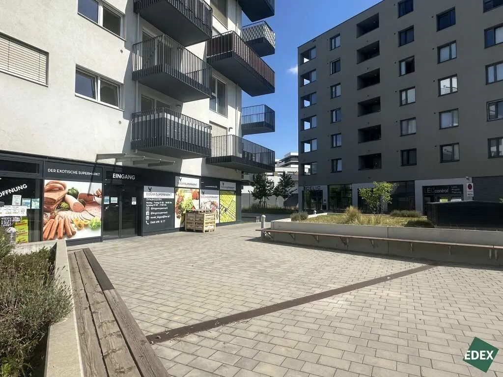 Moderne Gewerbefläche mit hoher Sichtbarkeit und flexibler Nutzung - Ansicht 2