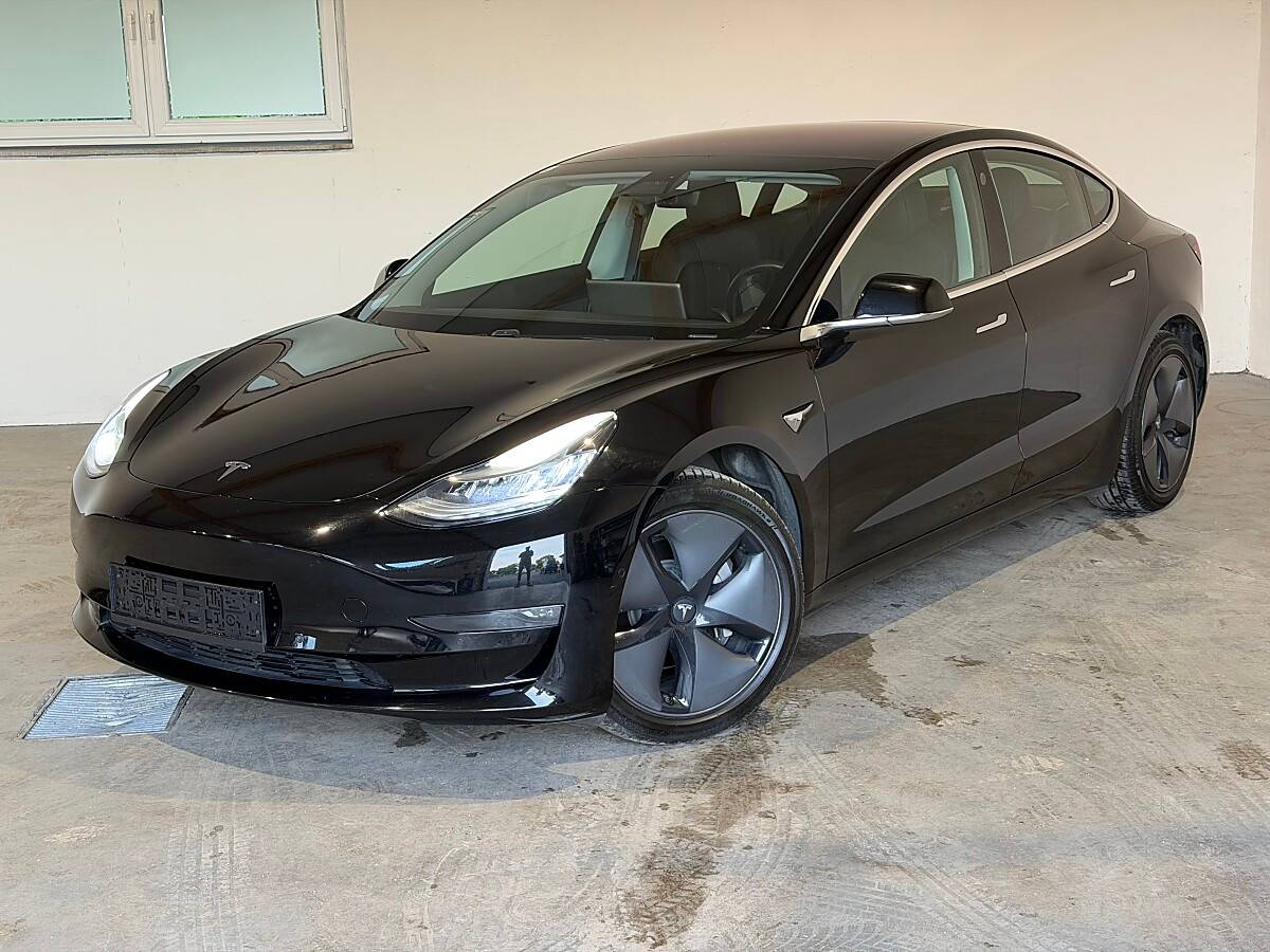 Tesla Model 3 Long Range AWD 75kWh Limousine