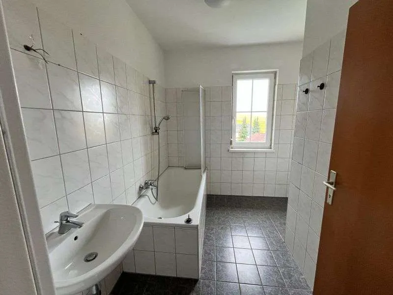 Familientauglich und Durchdacht - 4-Zimmerwohnung mit großer Loggia - Ansicht 2