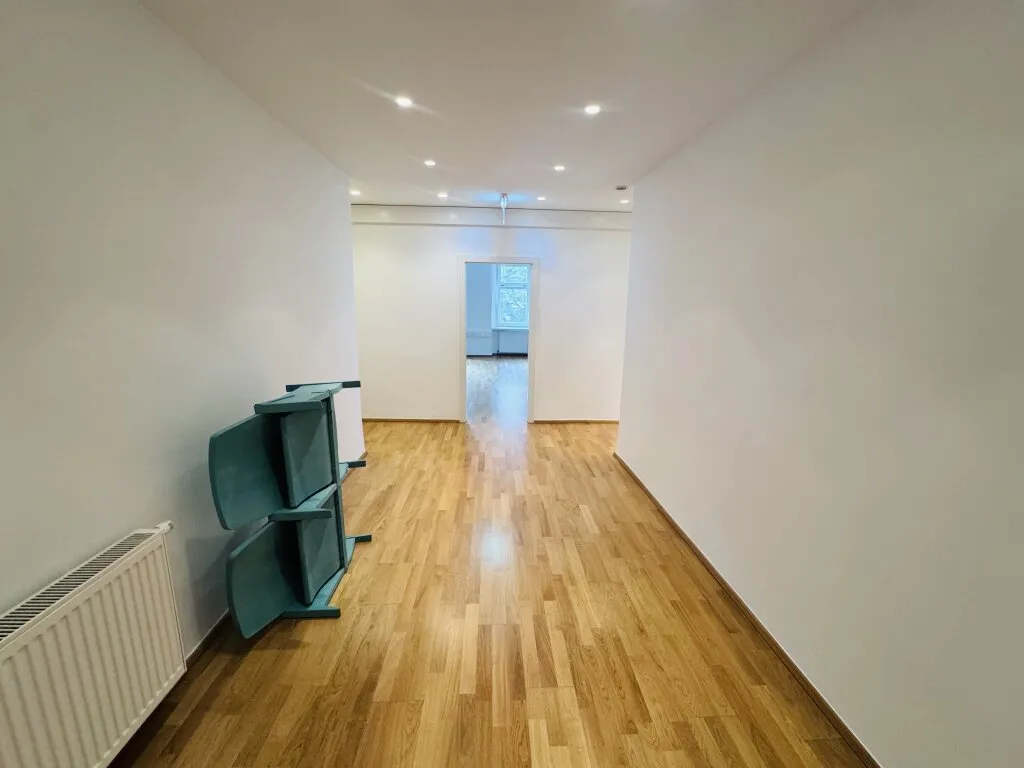 Großzügiges Büro mit 7 Zimmern, Klimaanlage & U-Bahn-Nähe im 9. Bezirk Wien! - Ansicht 2