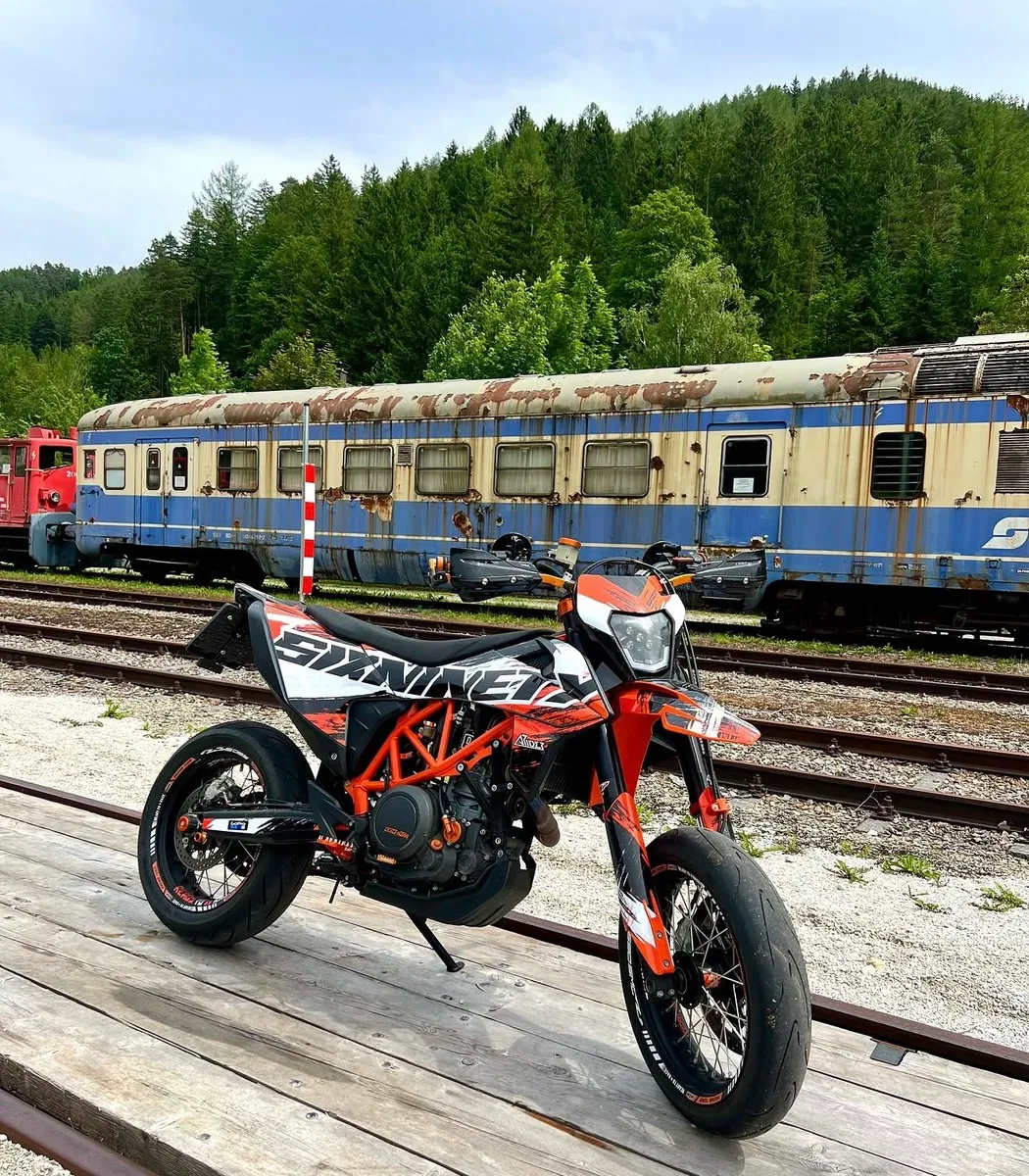 KTM 690