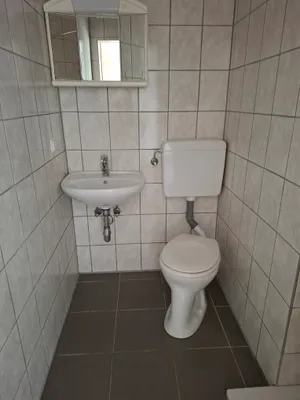 1-Zimmer-Gewerbeimmobilie mieten in Gänserndorf – 12 m², € 250 – Bild 7 von 12