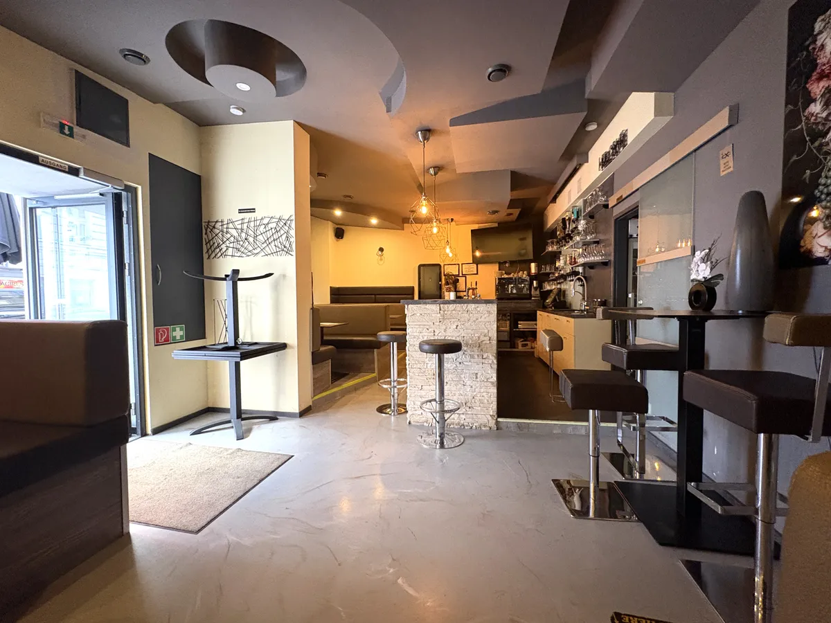 Ein Ort mit Charakter - Ihre Chance auf ein eigenes Kaffeehaus in Wien - Kaffeehaus & Wohnung - Ansicht 2