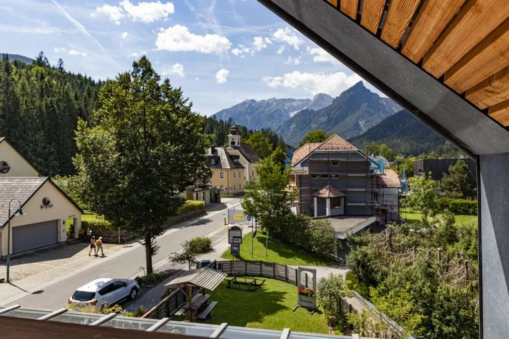 Sensationelle Dachgeschosswohnung mit einzigartigem Panoramablick – pohled 2