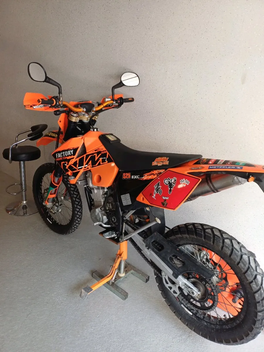 KTM 525