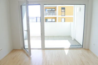 Helle, moderne Zweizimmerwohnung mit Tiefgaragenplatz – Bild 3