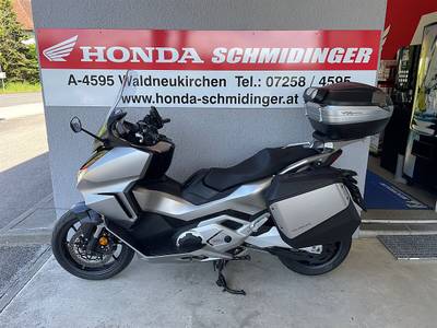 Honda Forza 750 3 Koffer, Akrapovic