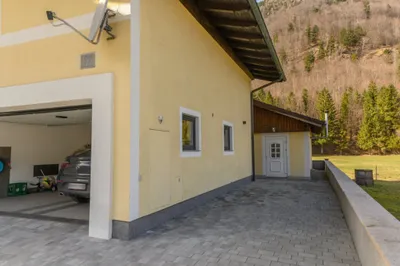 10-Zimmer-Gewerbeimmobilie kaufen in Gmunden – 359 m², € 698.000 – Bild 2 von 22