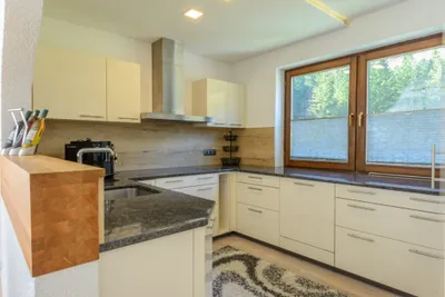 10-Zimmer-Gewerbeimmobilie kaufen in Gmunden – 359 m², € 698.000 – Bild 11 von 22