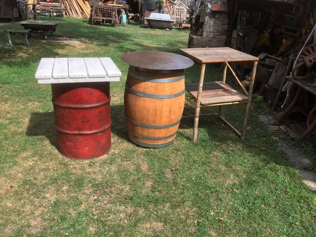 Vintage Styl drei Mal Stehtisch/ Thekentisch / Pflanztisch aus Palettenholz  und Bambus upcyled und Weinfasstisch und Stahlfass,  69,- (2620 Ternitz) -  willhaben