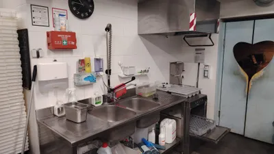 3-Zimmer-Gewerbeimmobilie mieten in Wien – 114 m², € 1.550 – Bild 4 von 6