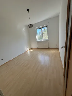 2-Zimmer-Wohnung mieten in Baden – 65 m², € 1.017 – Bild 10 von 11