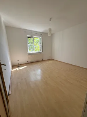 2-Zimmer-Wohnung mieten in Baden – 65 m², € 1.017 – Bild 3 von 11